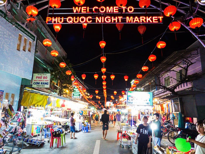 Chợ đêm Đông Dương - ( Nguồn: Internet )